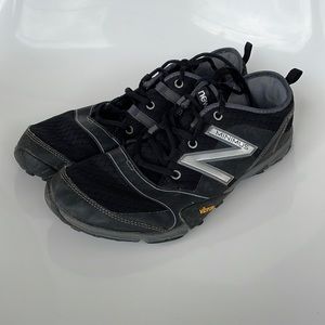 NEW BALANCE 10v3 Minimus Running Shoes